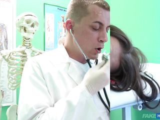 hot and sexy patient blows the horny doctor